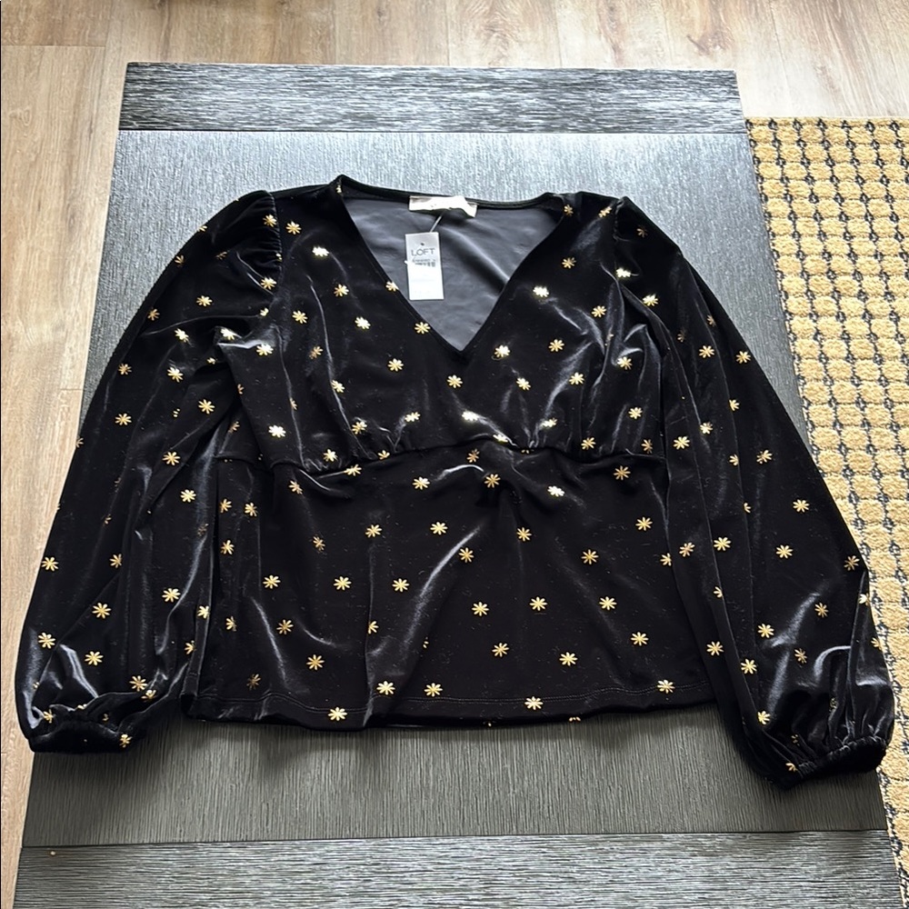 Loft Starry Velour V-Neck Top Size Medium NWT